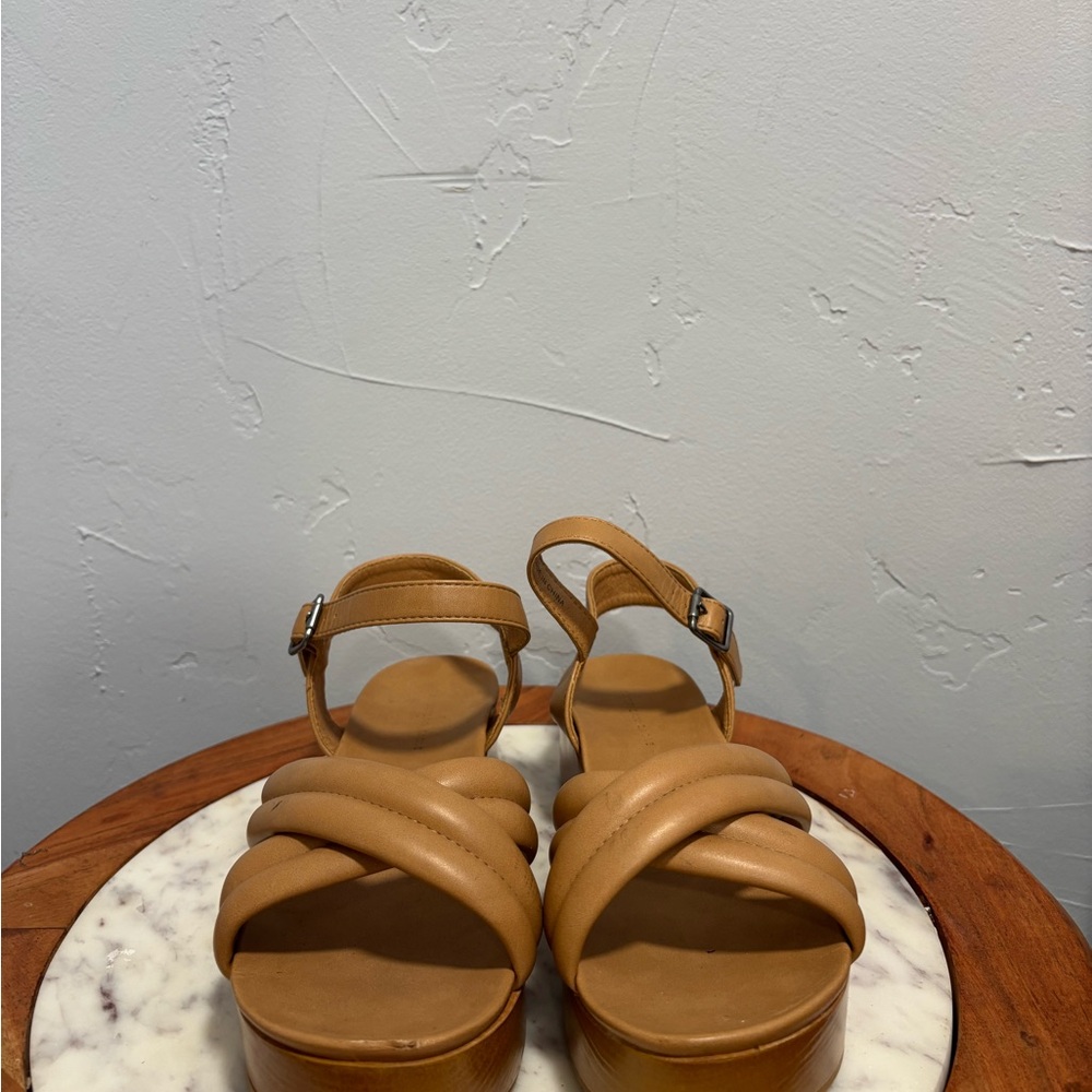 American Eagle Outfitters Tan Platform Sandals with Ankle Buckle